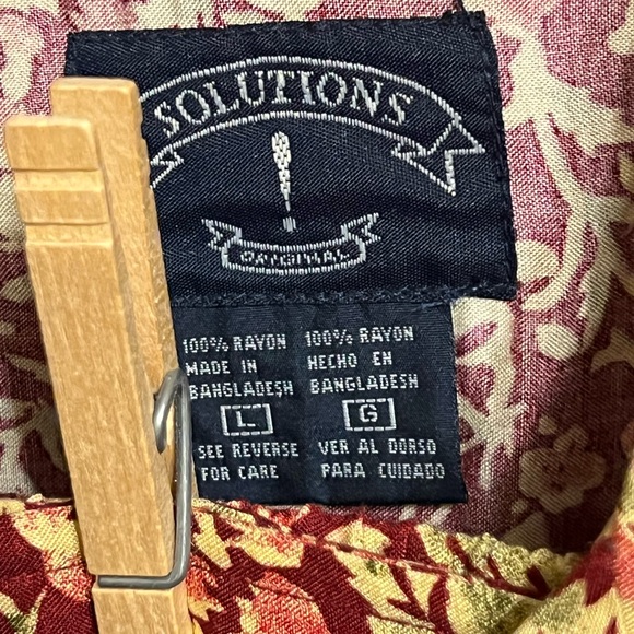 Womens large short set by Solutions! Has a floral pattern all over ! - Picture 2 of 3